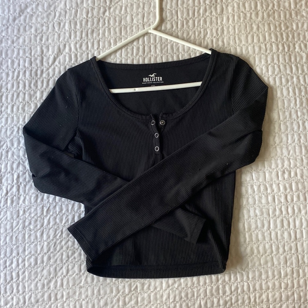 hollister ribbed long sleeve!!